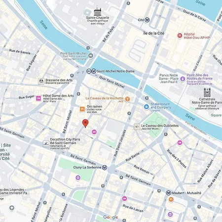 Notre Dame Apartman *